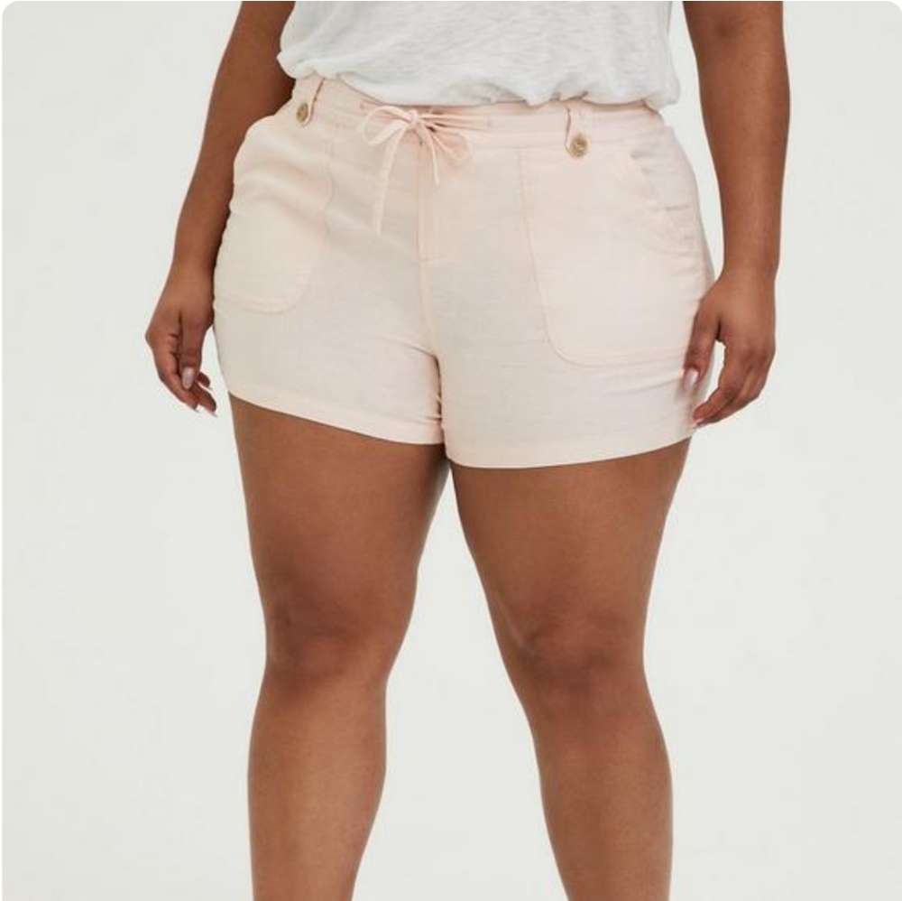 Torrid Blush Pink SZ18 NWT 5 Inch Pull-On Linen Blend Mid-Rise Short